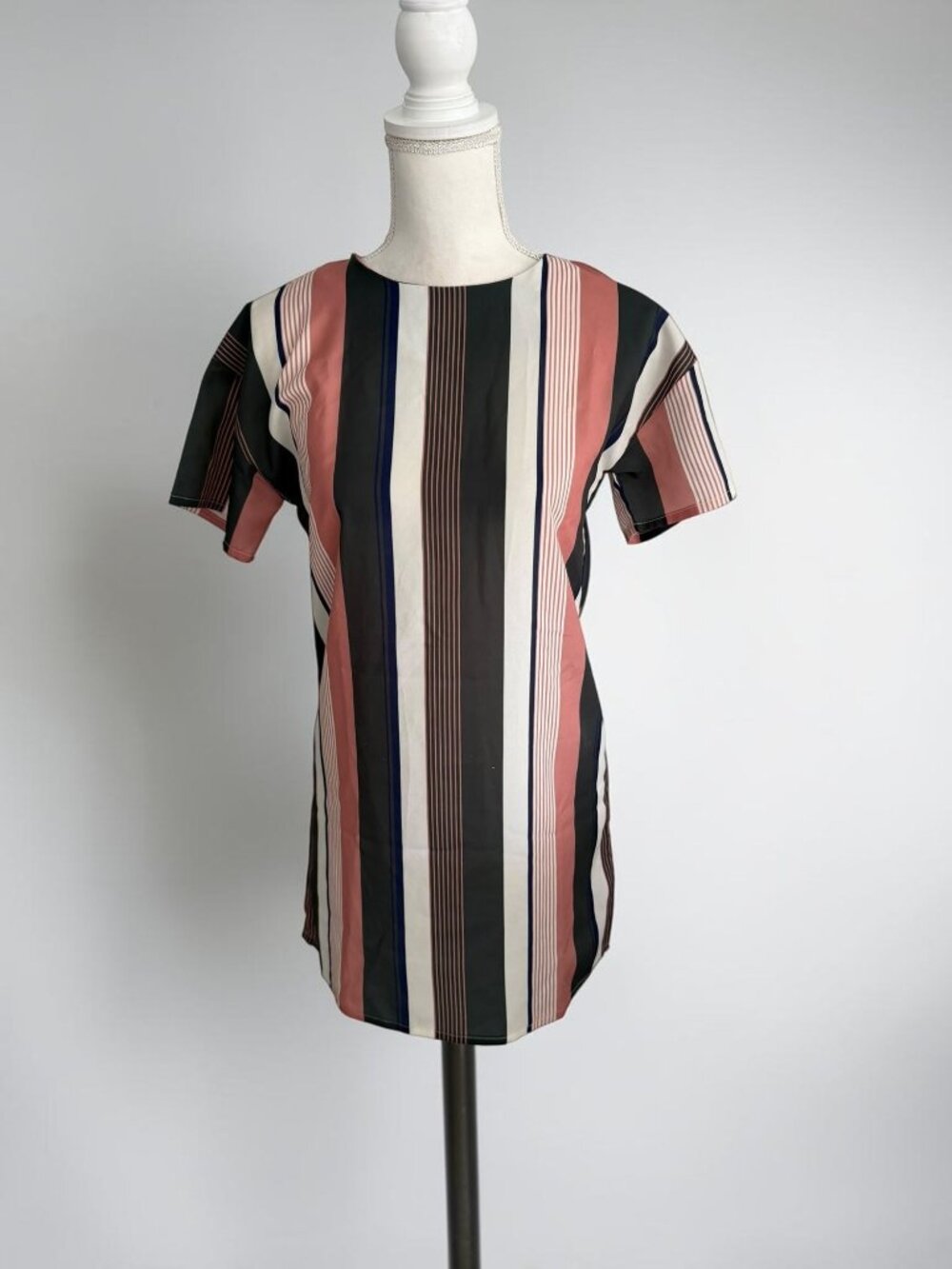 BOOHOO Multicolor Striped Shift Dress Size US 0